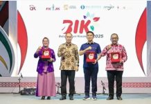 Pemkab Konawe Selatan Terima Penghargaan BIK Award dari OJK
