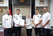 Bupati Konsel Irham Kalenggo Tunjuk Narlian Jadi Plh Sekda